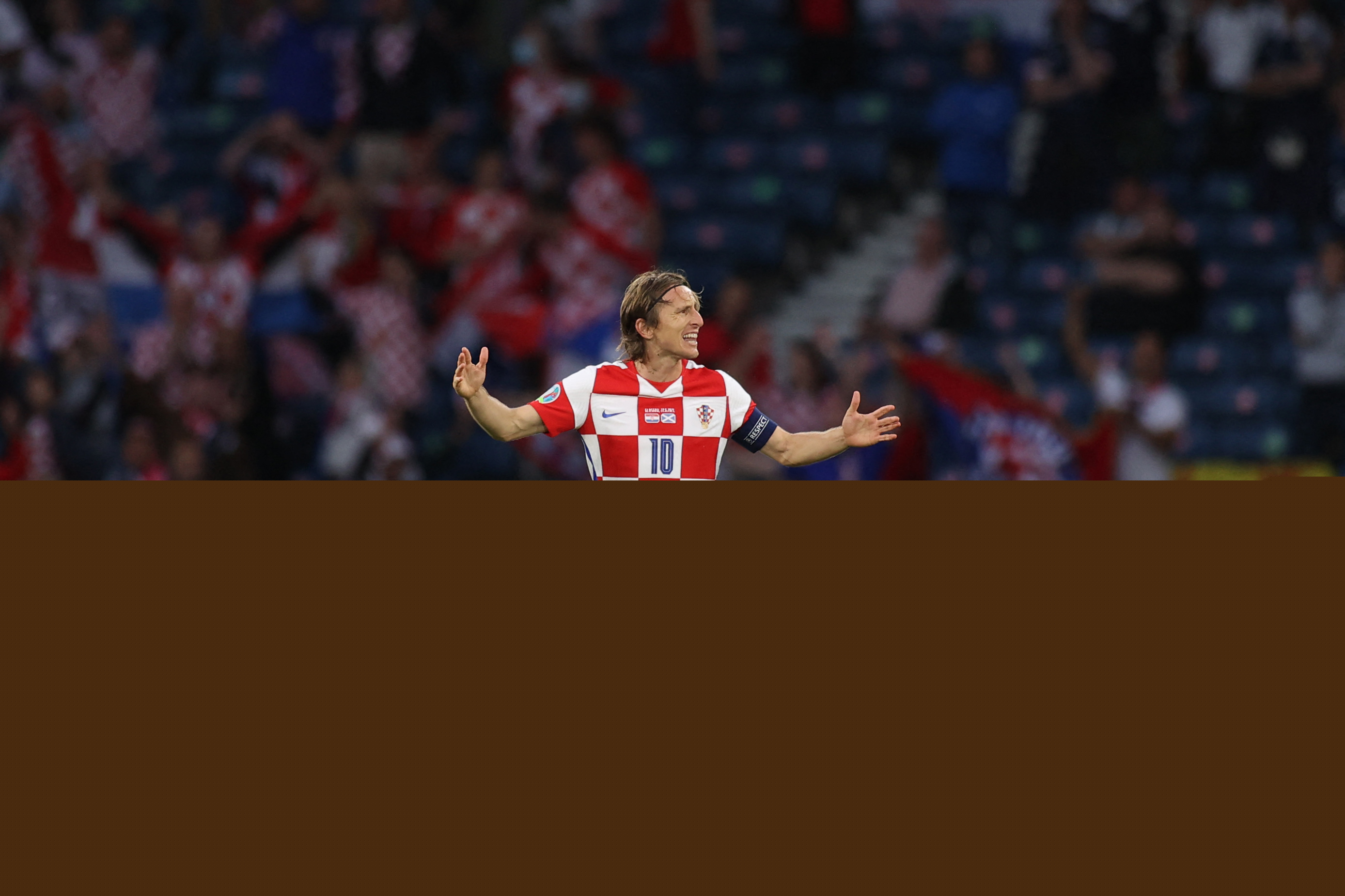 世界杯预选赛爆大冷，豪门惨败震惊全球