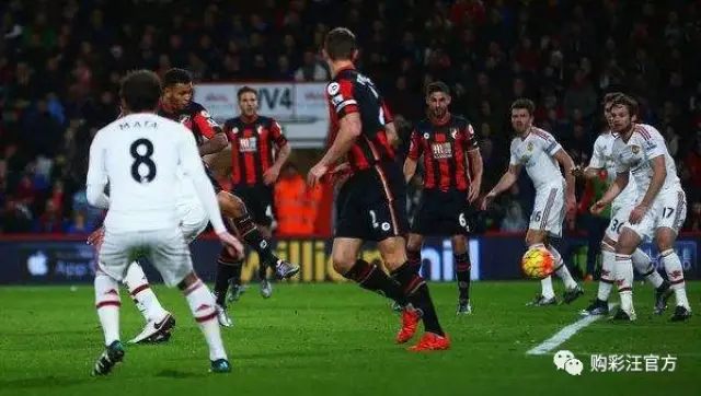 德天空：多特将在今天与二门亚历山大-迈尔续约至2027年