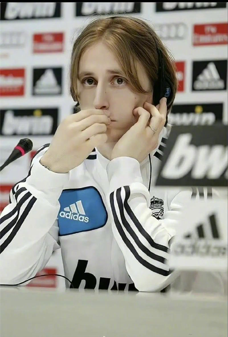 击剑冠军黄芊芊预祝2025海丝国际文旅节成功