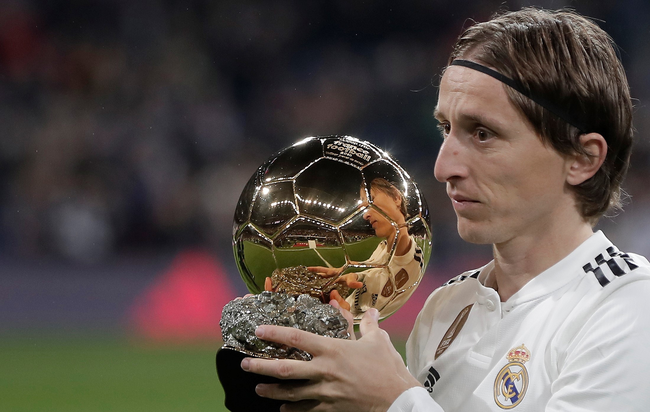 克勒舍：泽特尔属于德国最优秀的门将之一，他有望入选国家队