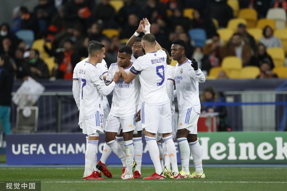 费城内线强势统治篮下