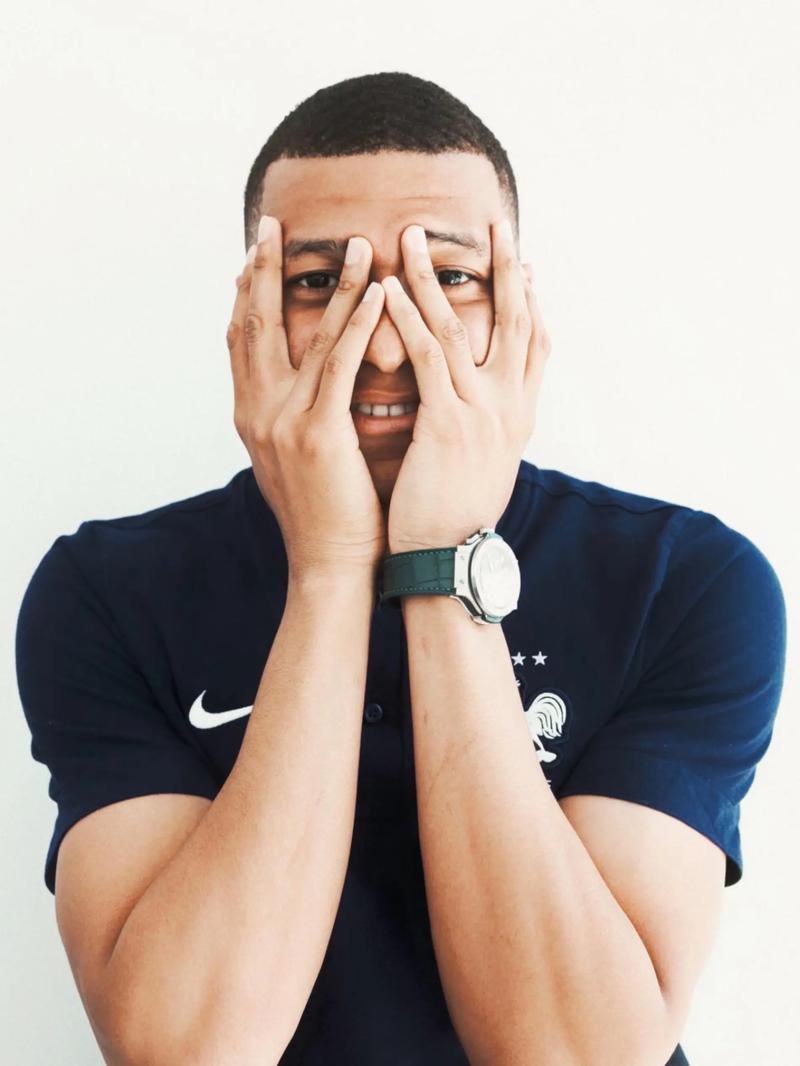 2-1！95分钟绝杀 英超13.1亿豪门18场不败终结 5.5亿战舰10轮9胜