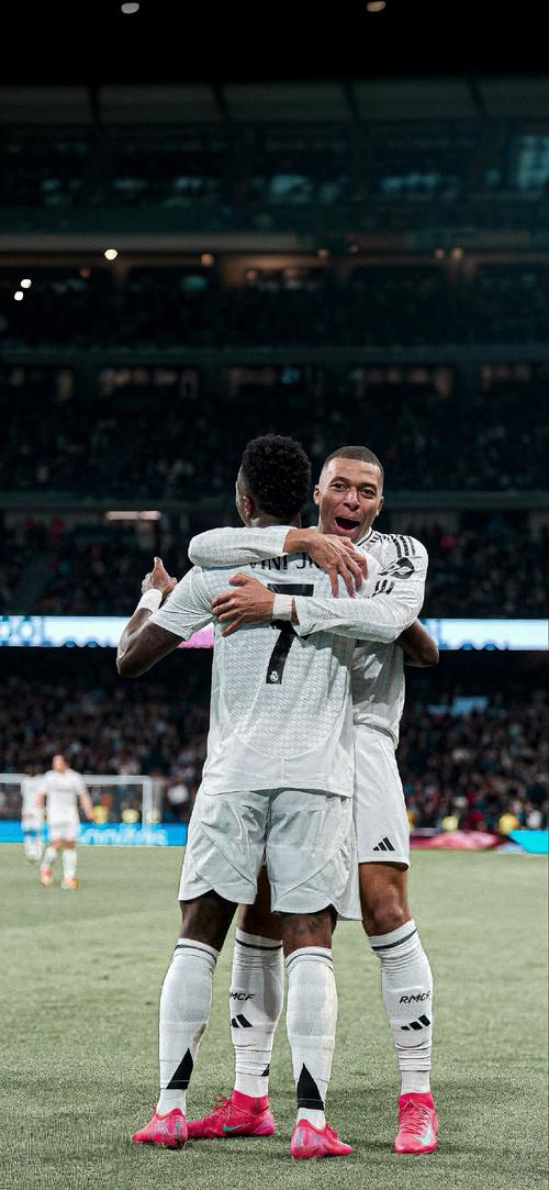 古蒂：皇马现在的阵容比银河战舰时期完整；西甲冠军是皇马的